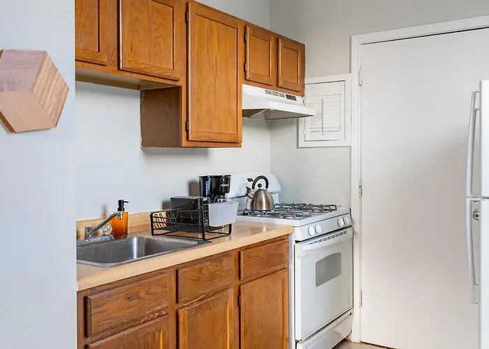 Walker's Paradise 1br In Lincoln Park - Lincoln 2501 * Chicago